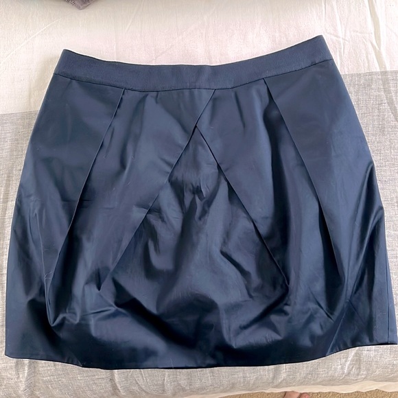J. Crew navy bubble hem mini skirt size 8 Tags on - Picture 1 of 5